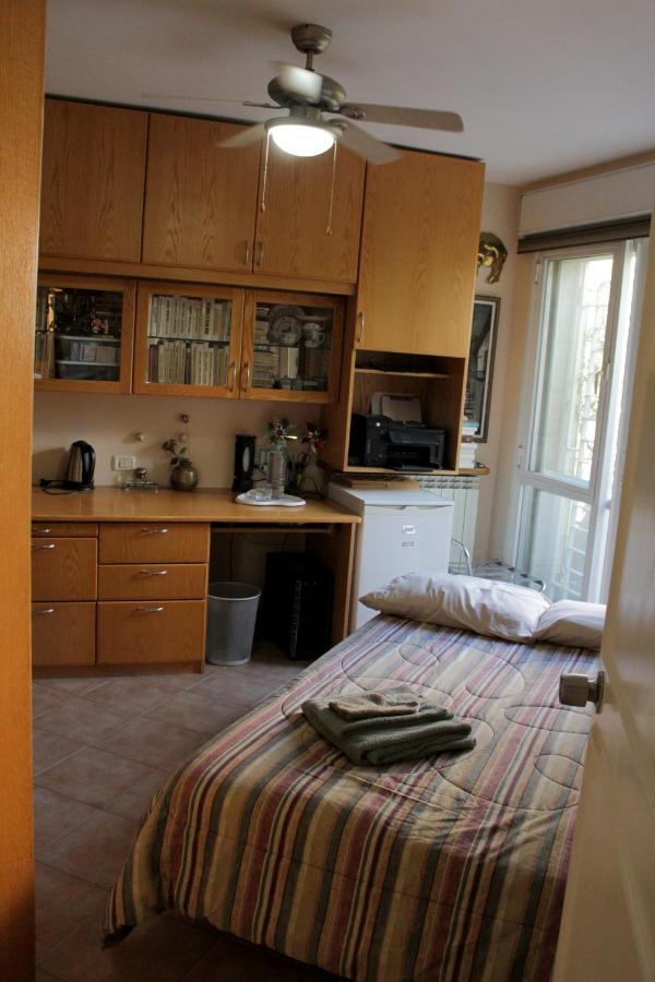 Dorraine'S Jerusalem Bed & Breakfast Exterior photo